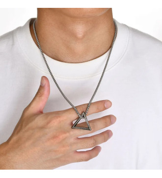 Nemesacél viking háromszög medál nyakláncon, rúnákkal