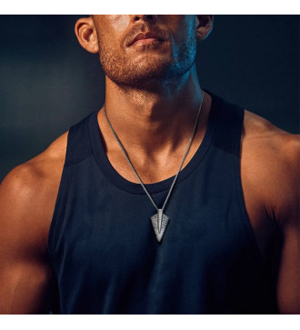 Nemesacél viking nyílhegy medál rúnákkal, nyakláncon