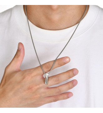 Nemesacél möbius medál nyakláncon Nemesacél möbius medál nyakláncon