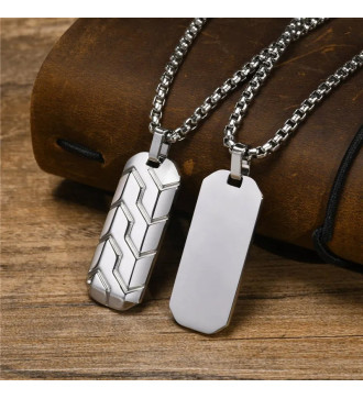 Nemesacél medál nyakláncon, gumiabroncs mintázattal Nemesacél medál nyakláncon, gumiabroncs mintázattal