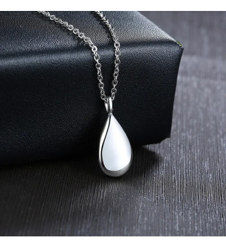 Csepp alakú, gravírozható nemesacél kegyeleti medál nyakláncon Csepp alakú, gravírozható nemesacél kegyeleti medál nyakláncon