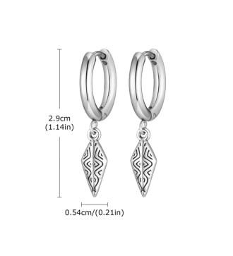 Nemesacél karika fülbevaló törzsi mintás dísszel