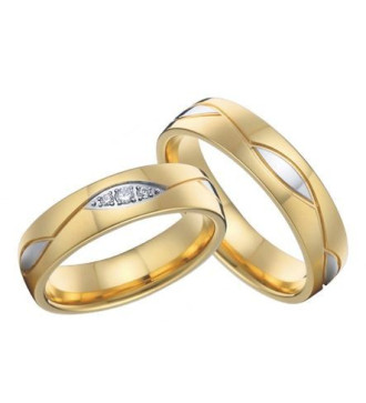 Aranyozott, női karikagyűrű kristályokkal, nemesacélból