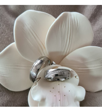 Mirage férfi nemesacél karikagyűrű átlós sávval