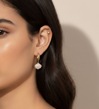 Shelly nemesacél karika fülbevaló, pink kagyló dísszel