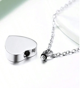 Szív alakú, nemesacél urna nyaklánc