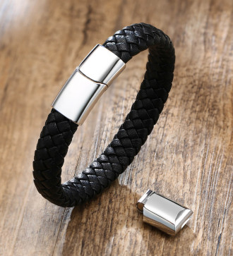 Fonott nemesacél-bőr karkötő, állítható méretben
