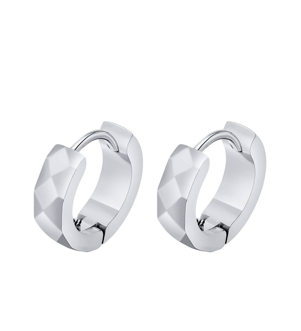 Fazettált felületű orvosi fém fülbevaló