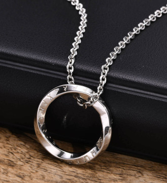 Nemesacél kör medálos nyaklánc, rúnákkal