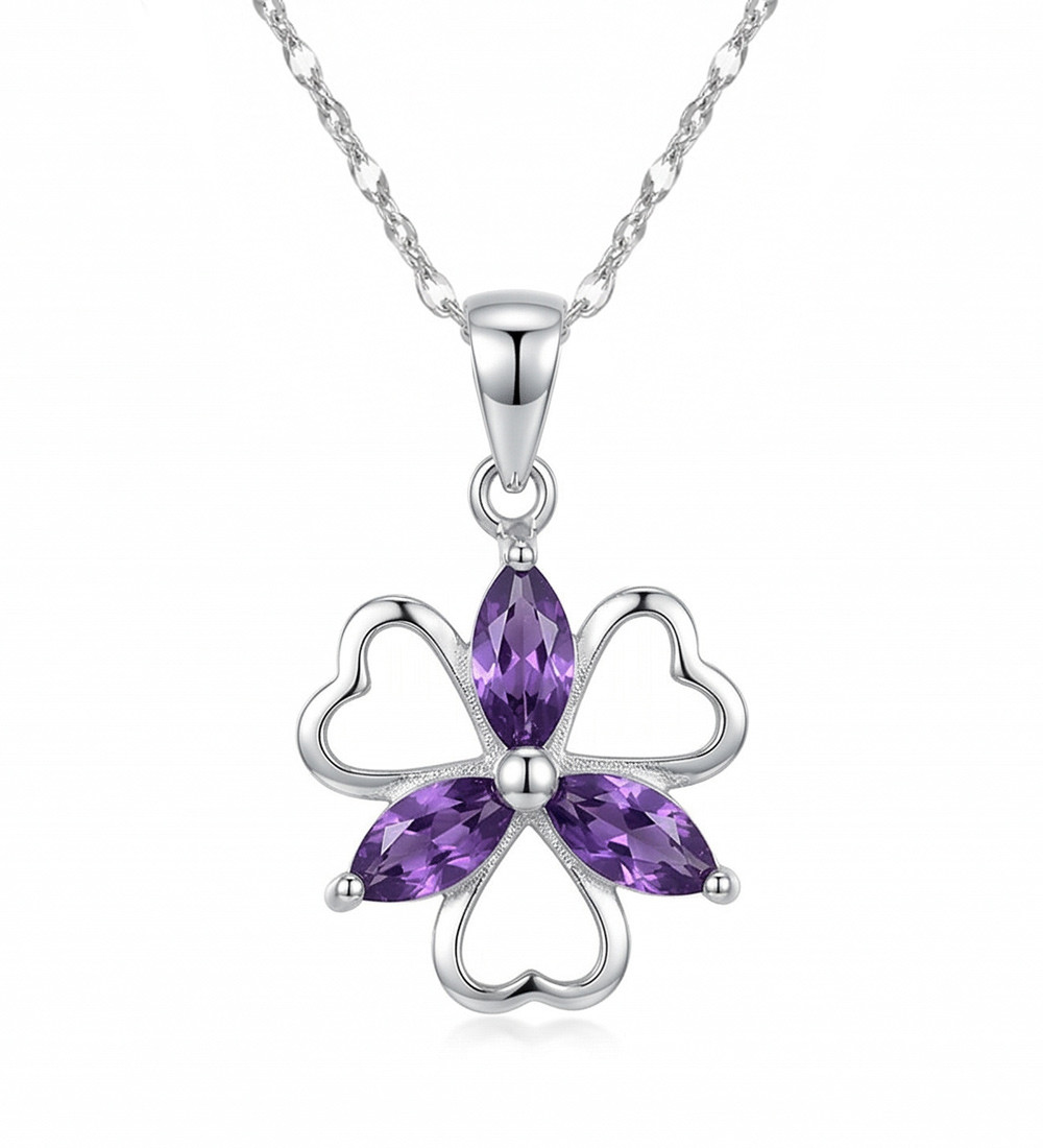 Lóhere ezüst medál nyakláncon, lila kristállyal