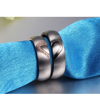 Fél szív mintás női karikagyűrű nemesacélból