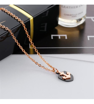 Nemesacél horgony medál nyakláncon, rozé arany bevonattal Nemesacél horgony medál nyakláncon, rozé arany bevonattal