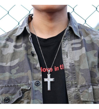 Feliratos nemesacél kereszt medál nyakláncon Feliratos nemesacél kereszt medál nyakláncon