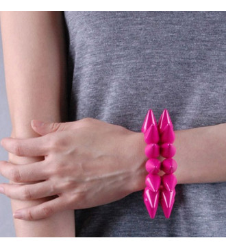 Rózsaszín szegecses karkötő