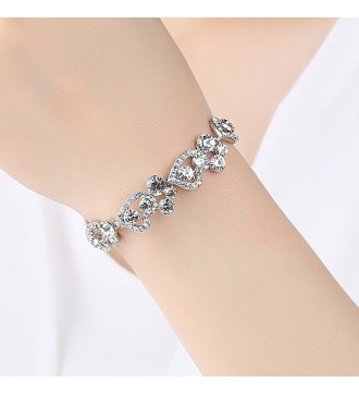 Kristályszív alkalmi karkötő kristályokkal