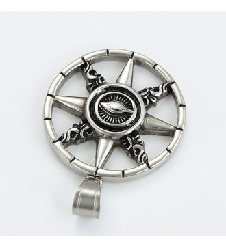 Antik díszítésű, acél iránytű medál nyakláncon Antik díszítésű, acél iránytű medál nyakláncon