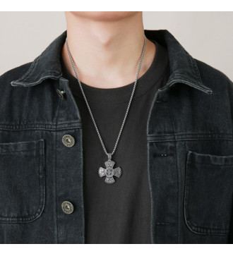 Antikolt nemesacél medál nyakláncon, kelta motívumokkal Antikolt nemesacél medál nyakláncon, kelta motívumokkal