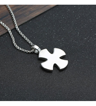 Antikolt nemesacél medál nyakláncon, kelta motívumokkal Antikolt nemesacél medál nyakláncon, kelta motívumokkal