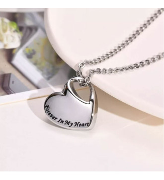 Szív nemesacél kegyeleti medál nyaklánccal, gravírozott szöveggel Szív nemesacél kegyeleti medál nyaklánccal, gravírozott szöveggel