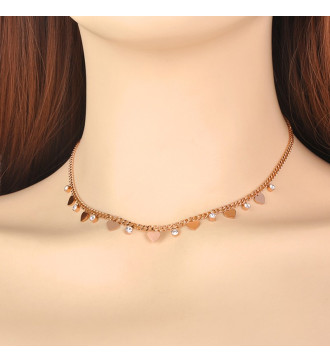 Szív díszekkel, kristályokkal díszített nemesacél nyaklánc Szív díszekkel, kristályokkal díszített nemesacél nyaklánc