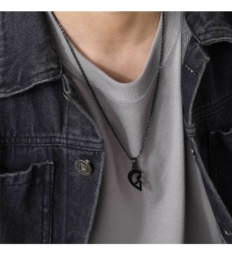 Összeillő, szív alakú nemesacél páros ékszerszett, fekete-ezüst színben Összeillő, szív alakú nemesacél páros ékszerszett, fekete-ezüst színben